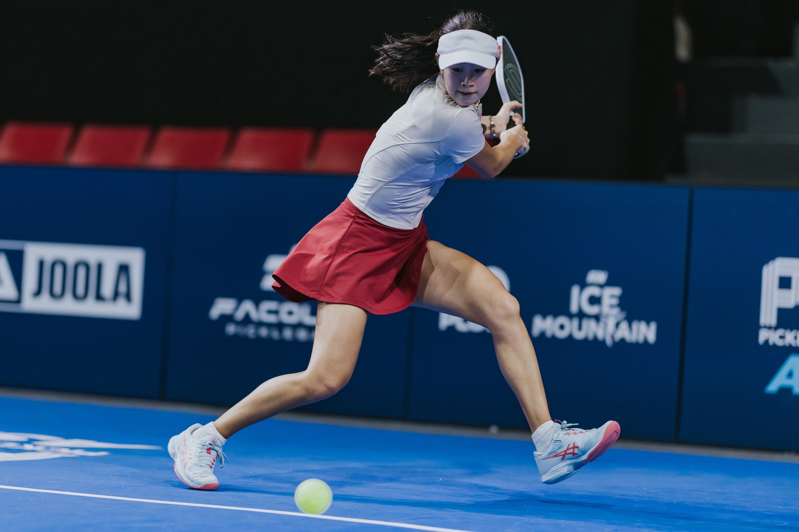 佐脇京(Kei Sawaki)・吉冨愛子 ― ポイント後のハイタッチ|女子ダブルス・PPA ASIA 500 Leapmotor Singapore Open 2026